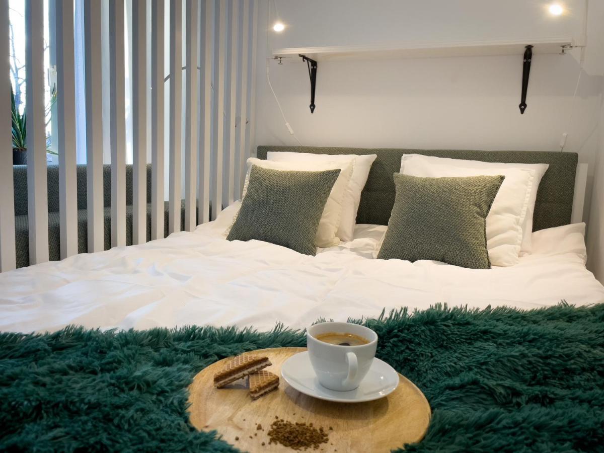 Urban Apartments Studio No 4A, Free Private Parking, Self Check-In Chorzów Kültér fotó